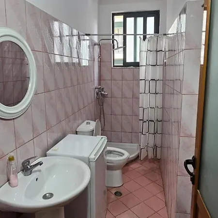 Centre By Office Apartmán Vlorë