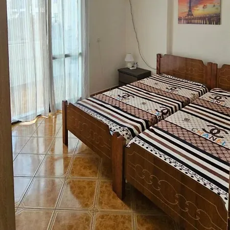 Centre By Office Apartment