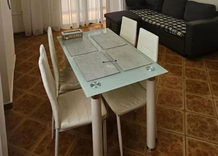 Centre By Office Apartment *